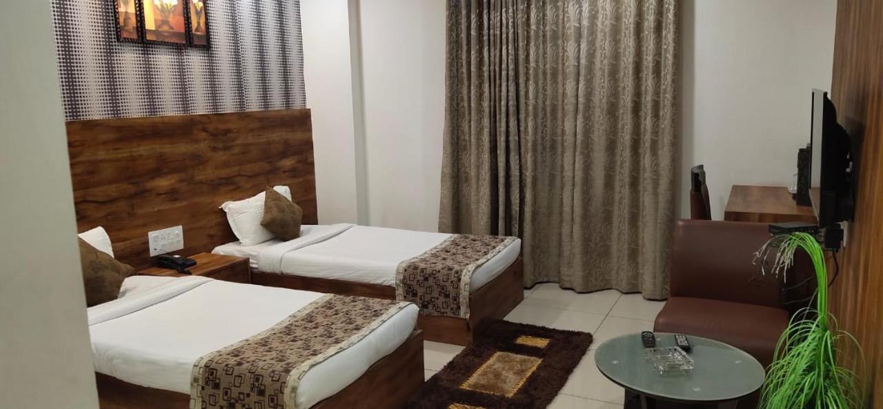 Mundra Hotel Shiva Club And Resort المظهر الخارجي الصورة