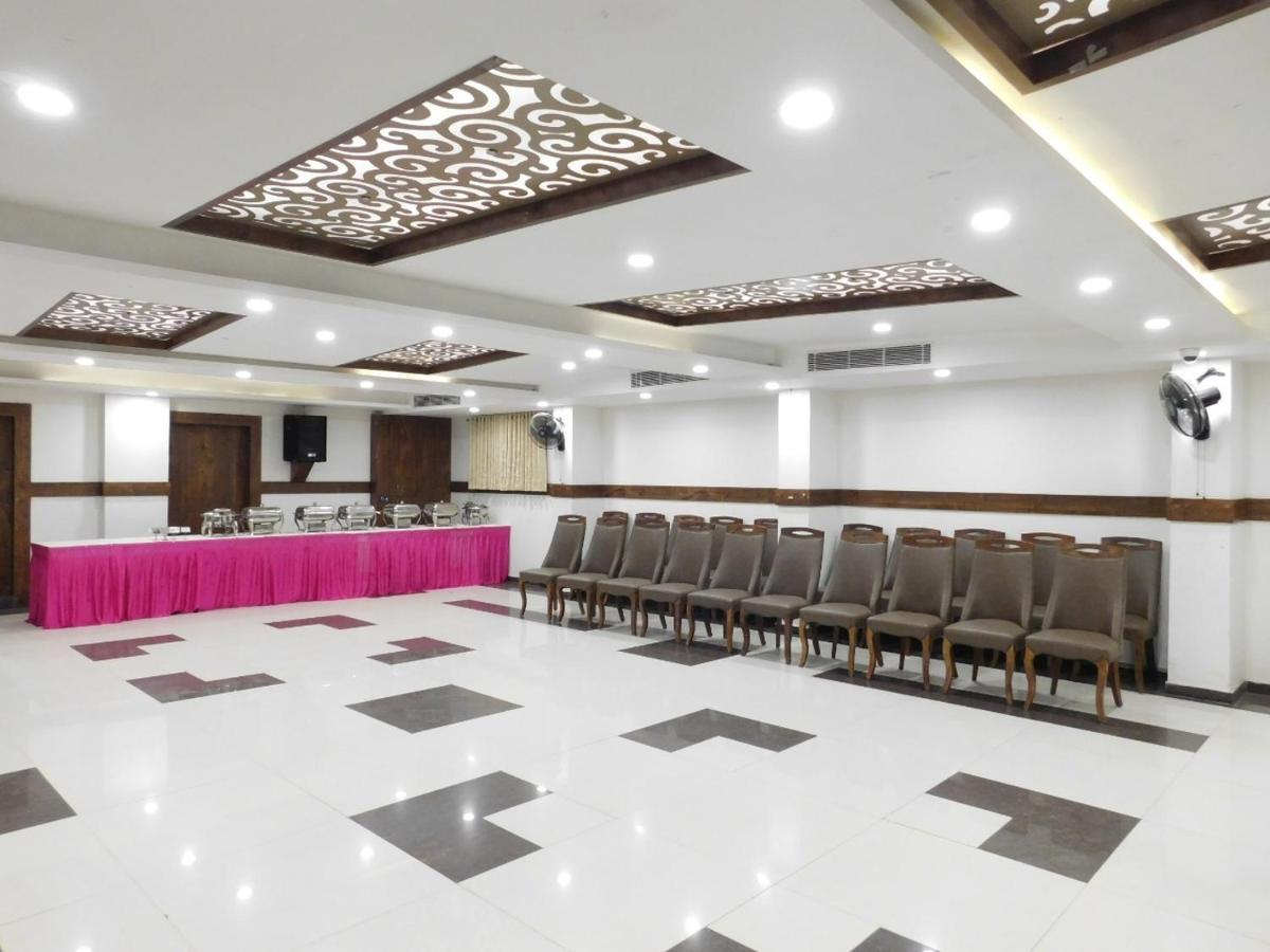 Mundra Hotel Shiva Club And Resort المظهر الخارجي الصورة