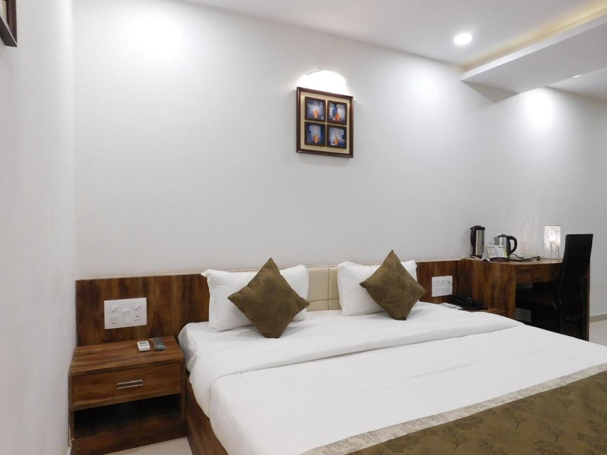 Mundra Hotel Shiva Club And Resort المظهر الخارجي الصورة